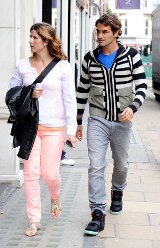 roger-federer-nike-air-yeezy-2-black-solar-red-03.jpg