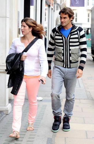 roger-federer-nike-air-yeezy-2-black-solar-red-02.jpg